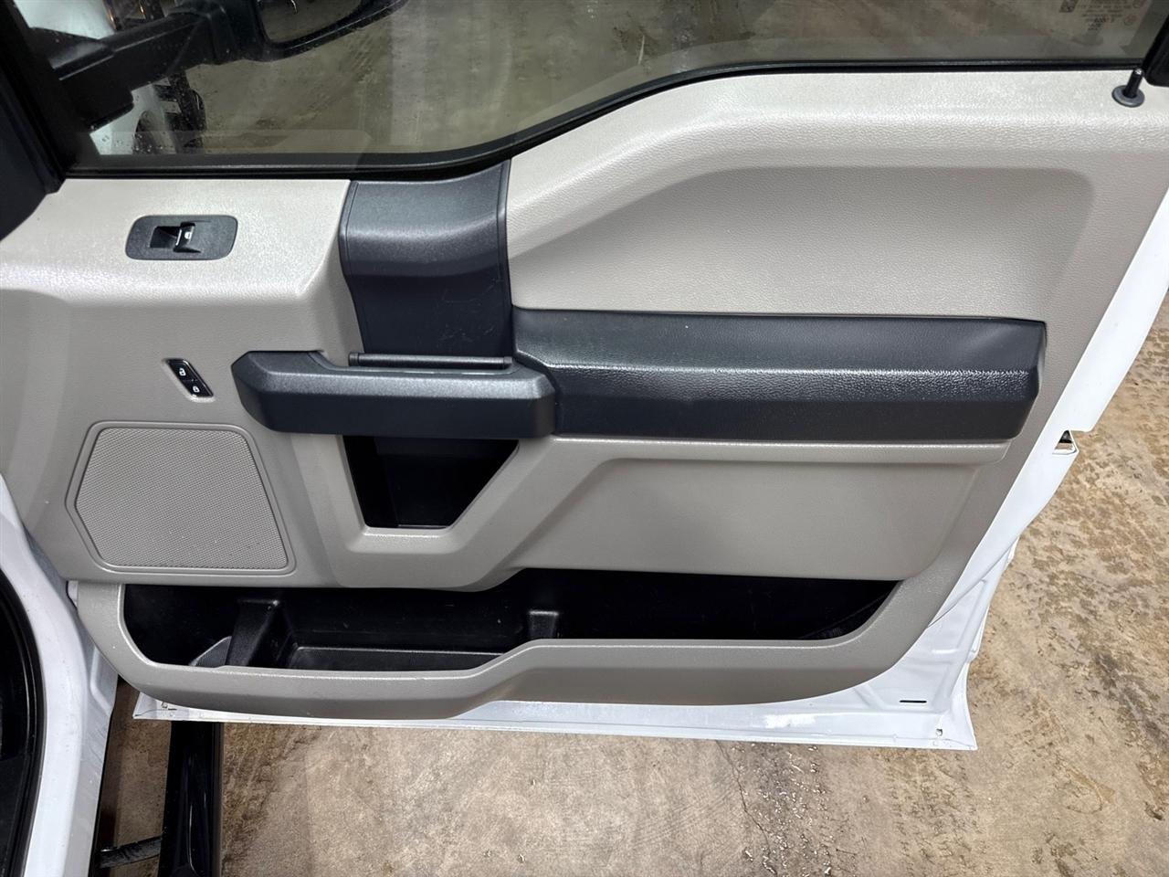 Ford F-350 SD XL 2WD DRW 2022