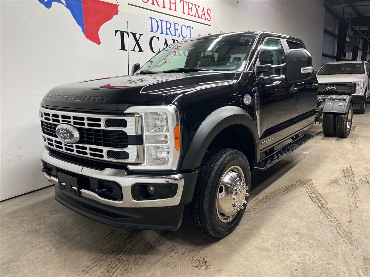 Ford F-550 Crew Cab DRW 4WD 2024