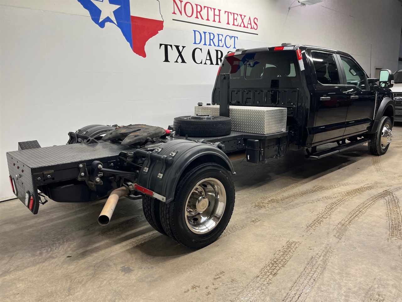 Ford F-550 Crew Cab DRW 4WD 2024