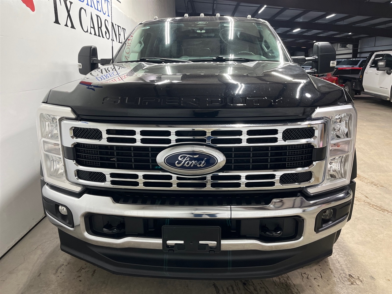 Ford F-550 Crew Cab DRW 4WD 2024