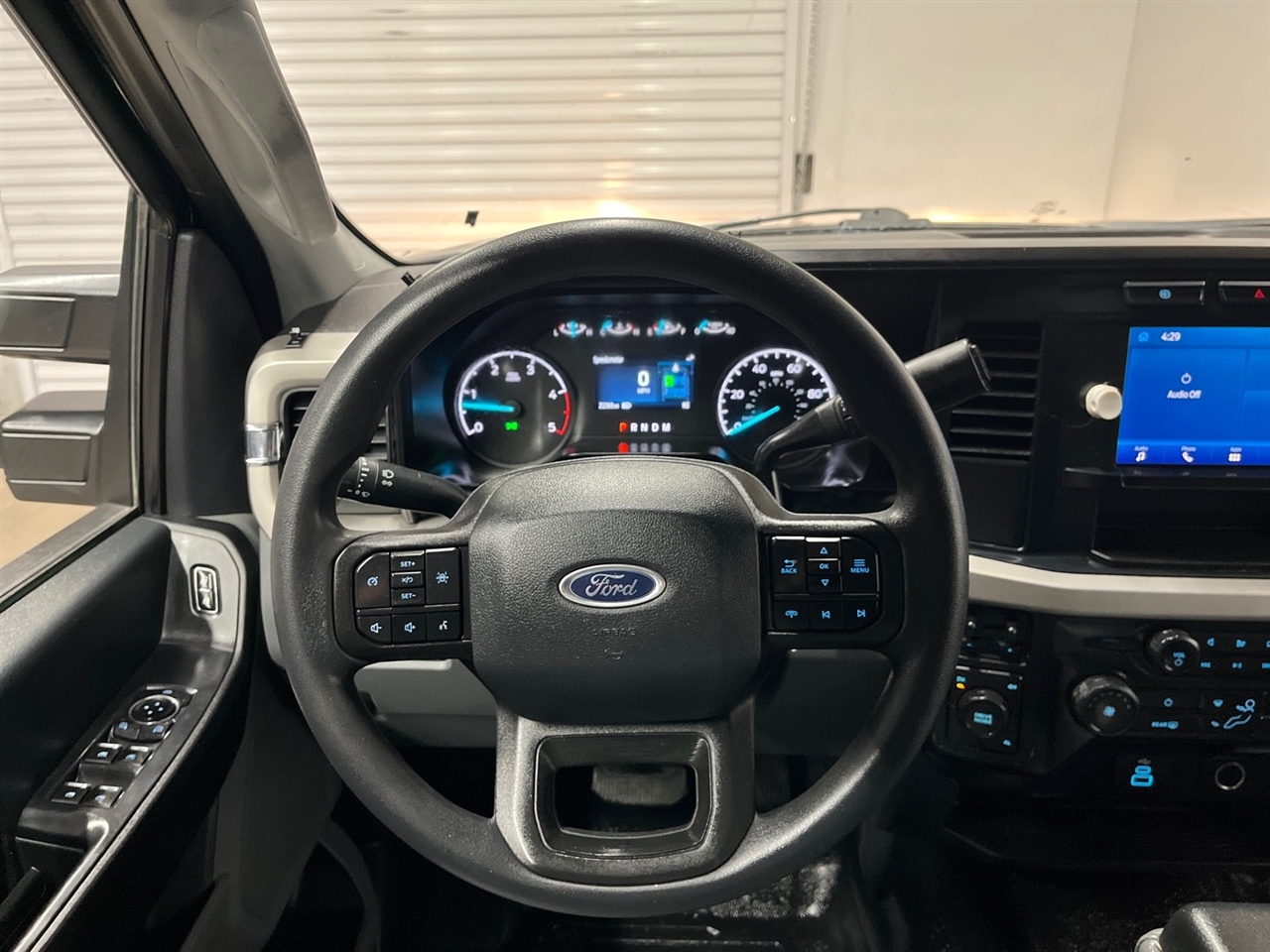 Ford F-550 Crew Cab DRW 4WD 2024