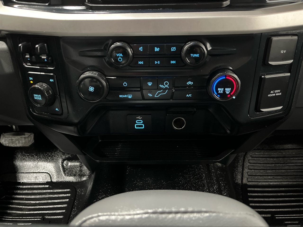 Ford F-550 Crew Cab DRW 4WD 2024