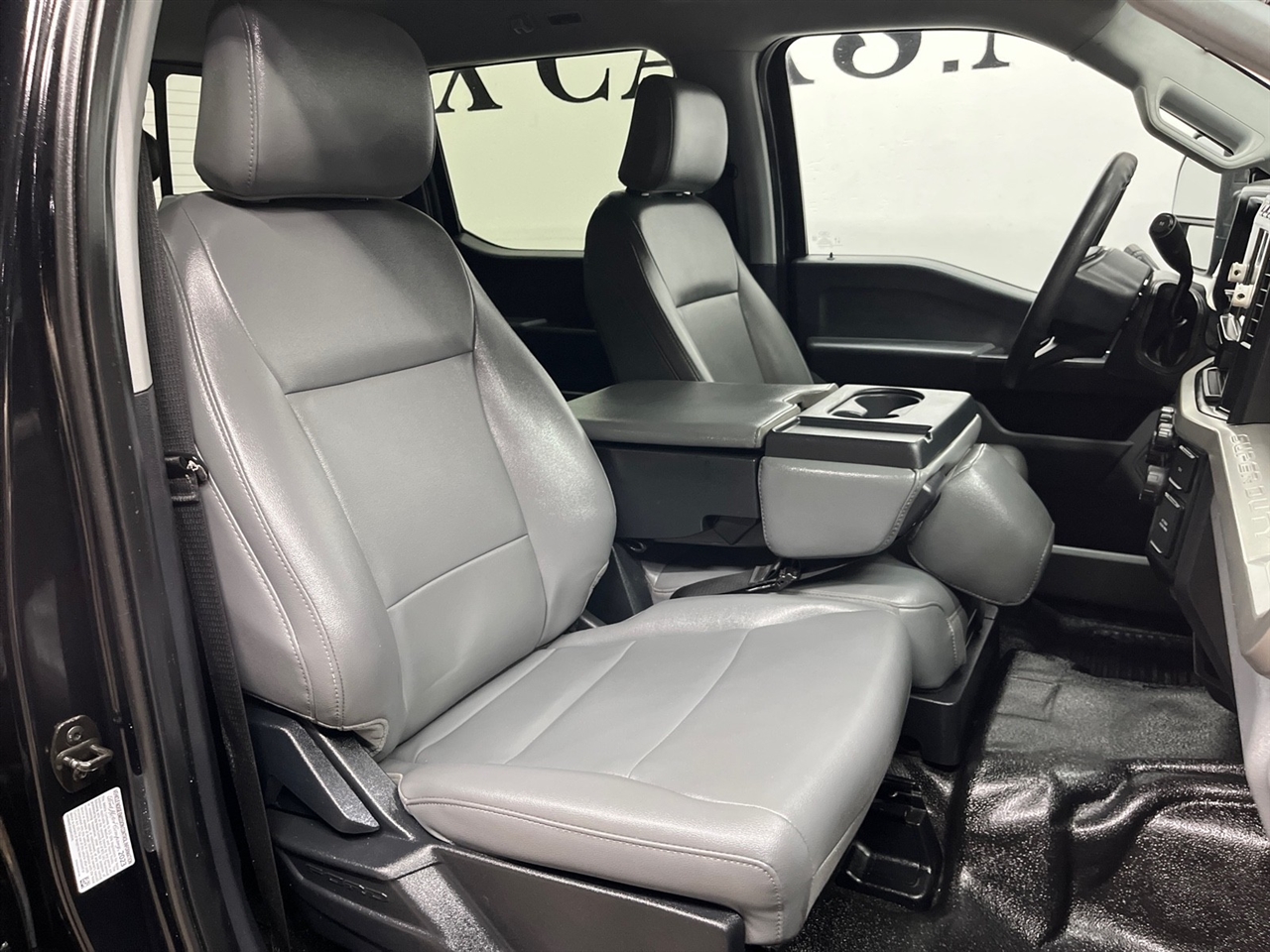 Ford F-550 Crew Cab DRW 4WD 2024