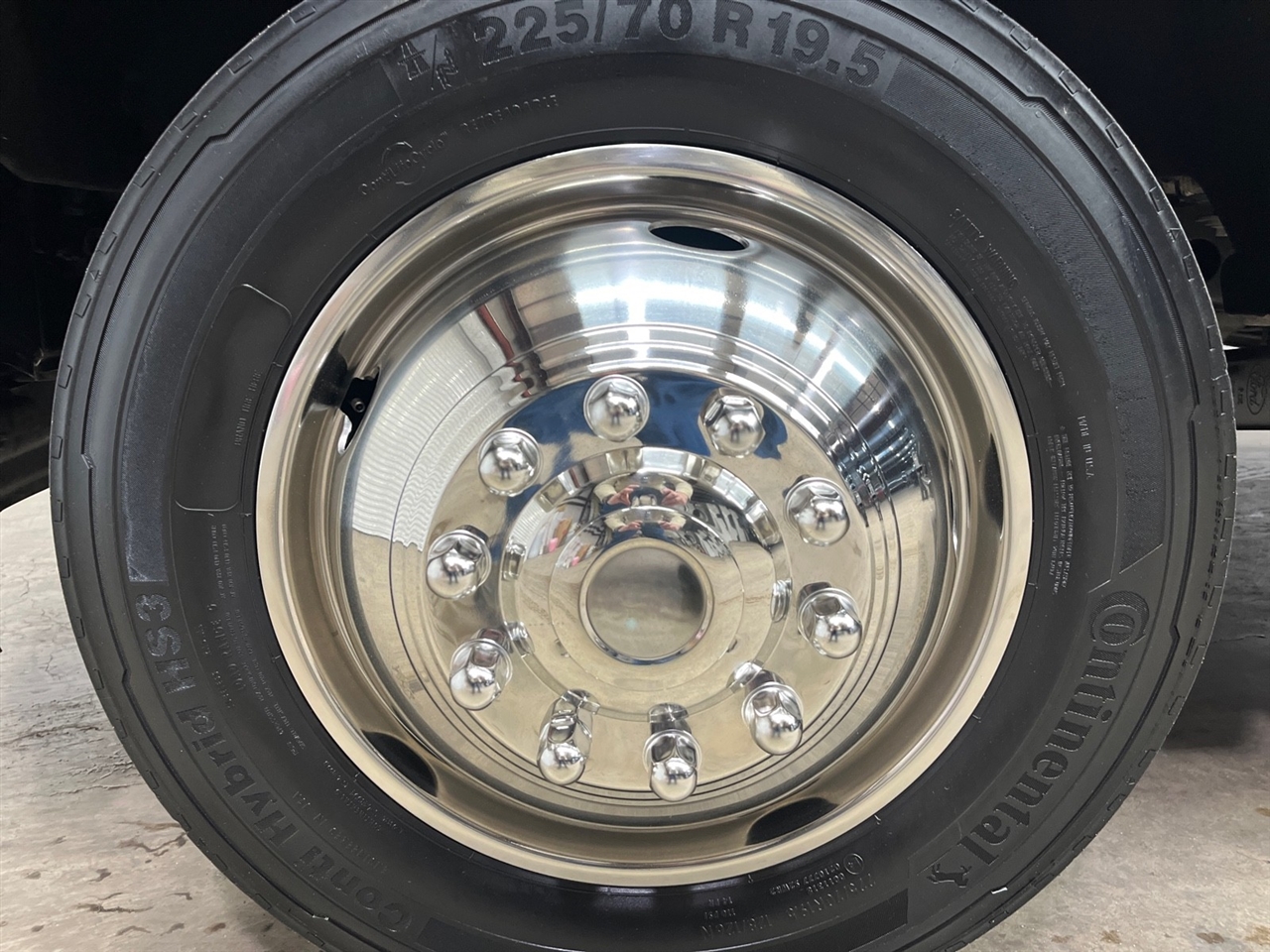 Ford F-550 Crew Cab DRW 4WD 2024