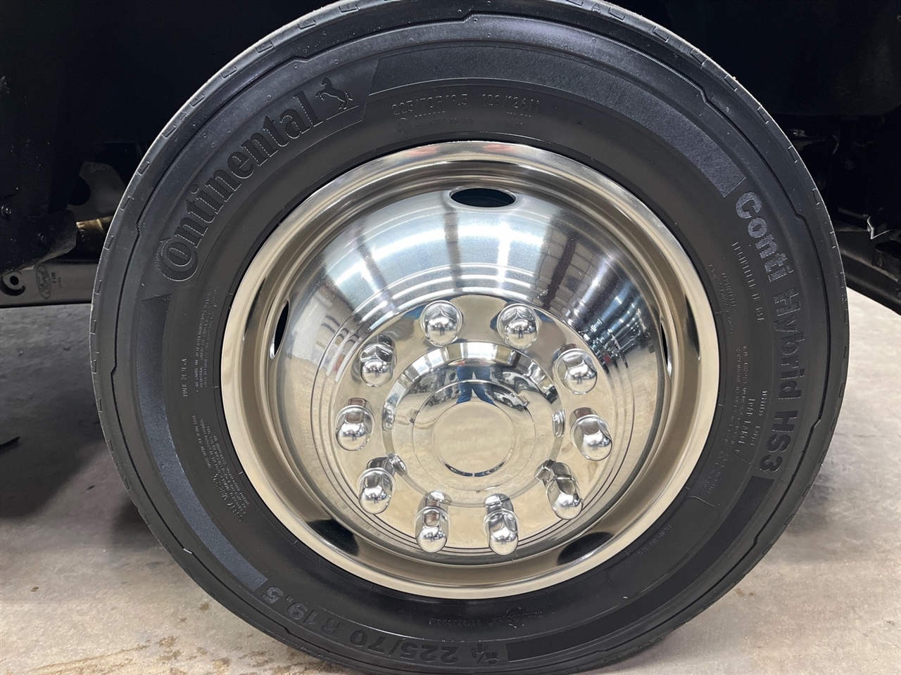 Ford F-550 Crew Cab DRW 4WD 2024