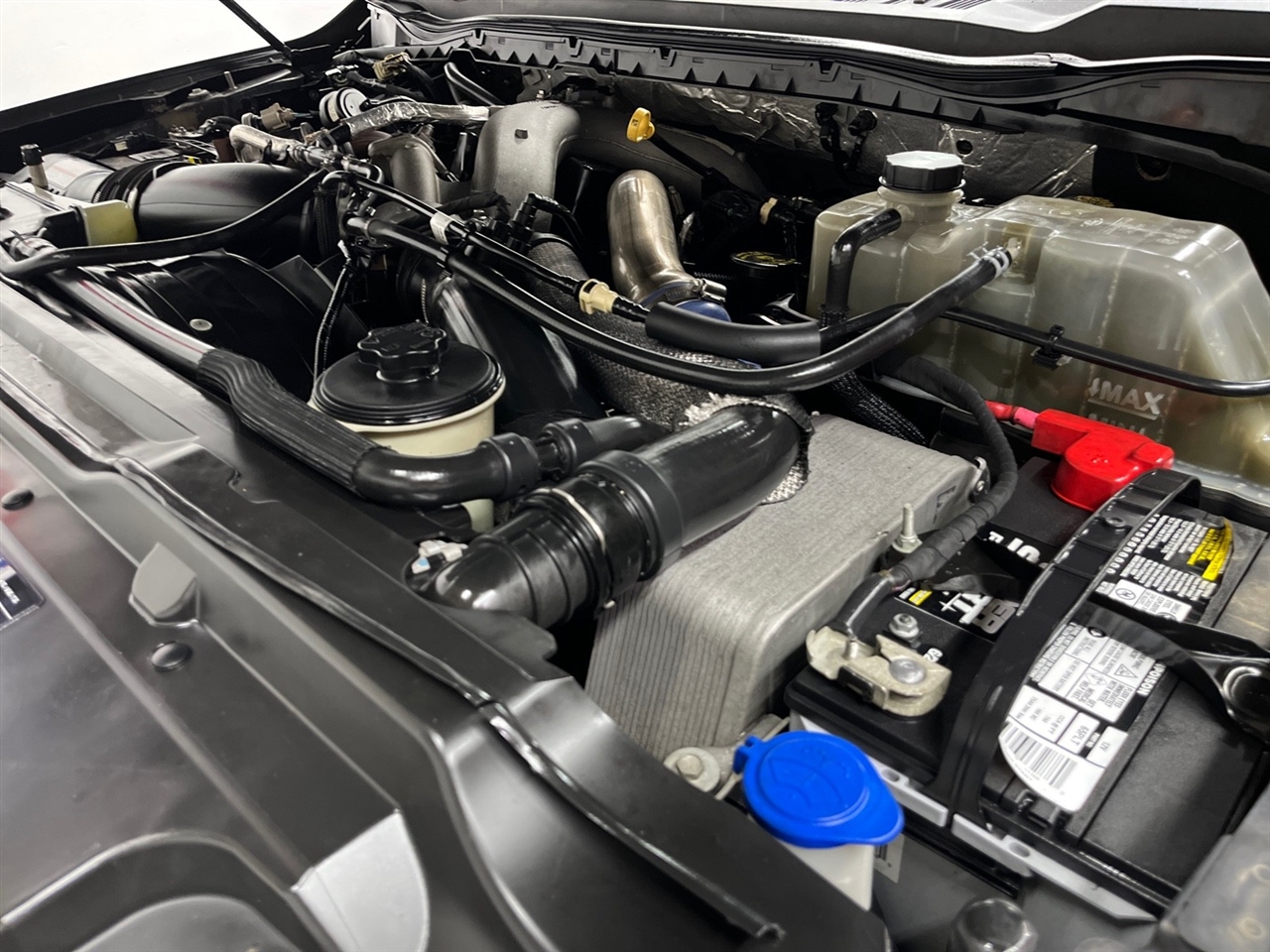 Ford F-550 Crew Cab DRW 4WD 2024