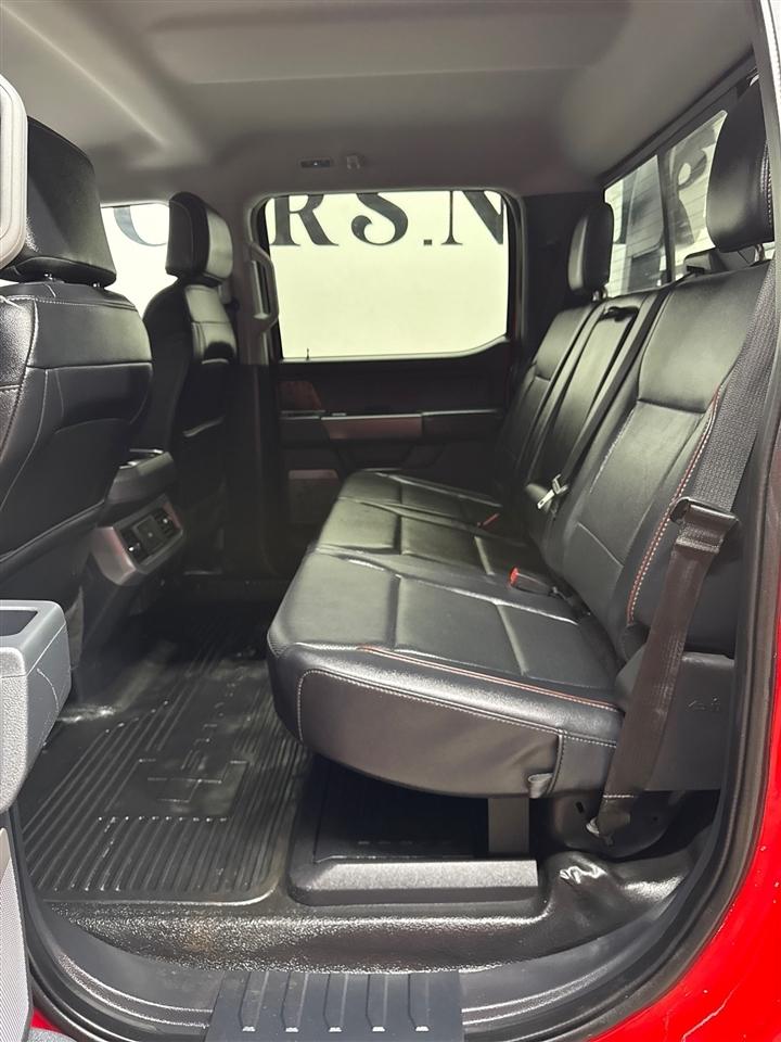 Ford F-350 SD Lariat Crew Cab Long Bed DRW 4WD 2024