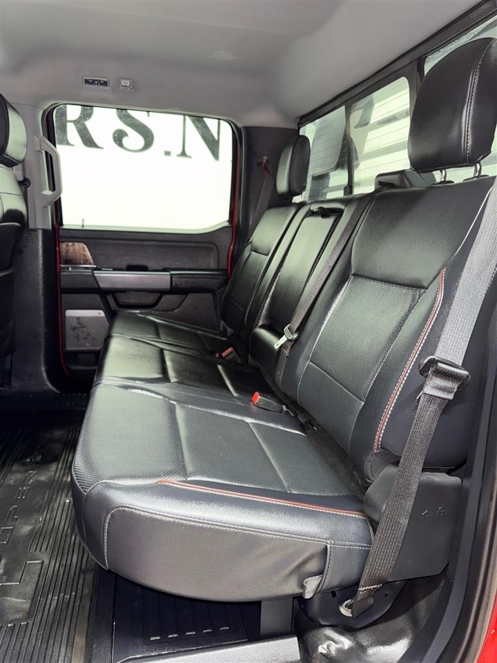 Ford F-350 SD Lariat Crew Cab Long Bed DRW 4WD 2024