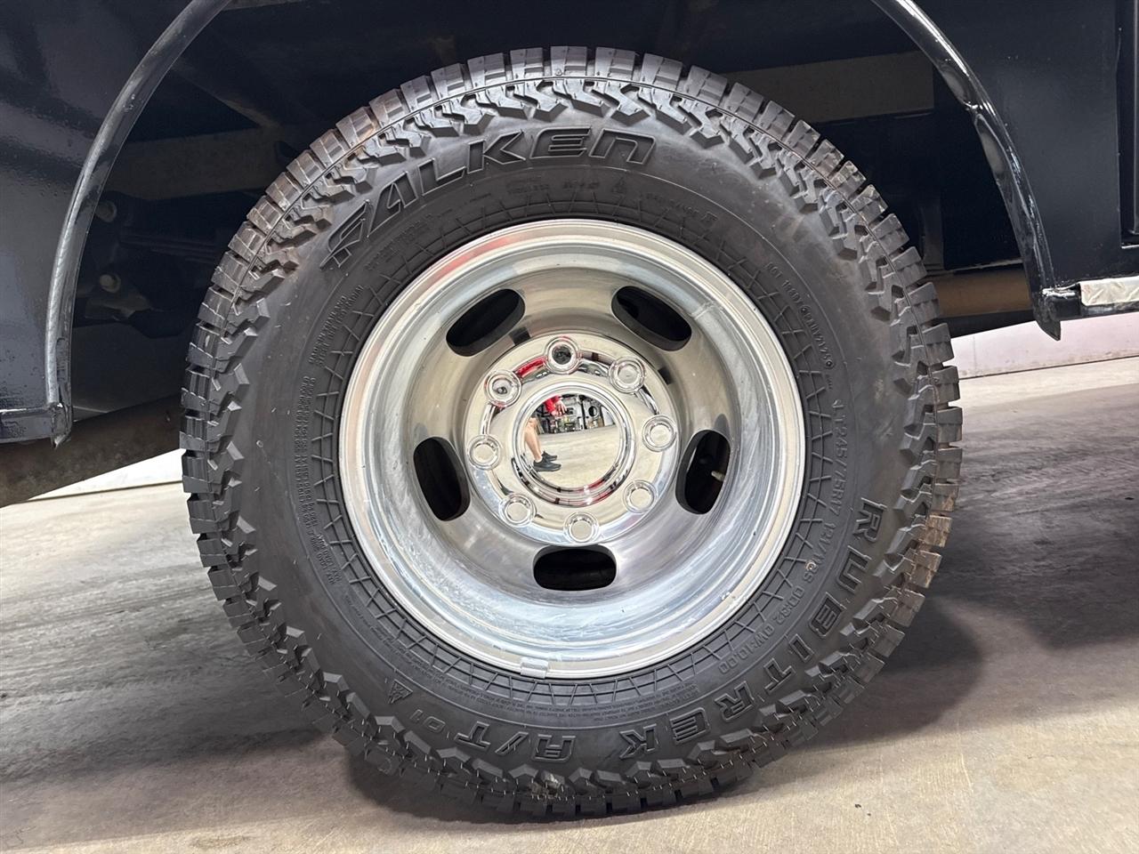 Ford F-350 SD Lariat Crew Cab Long Bed DRW 4WD 2024