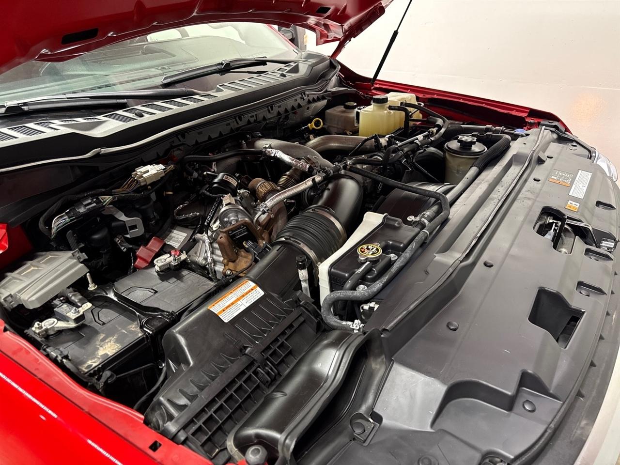 Ford F-350 SD Lariat Crew Cab Long Bed DRW 4WD 2024