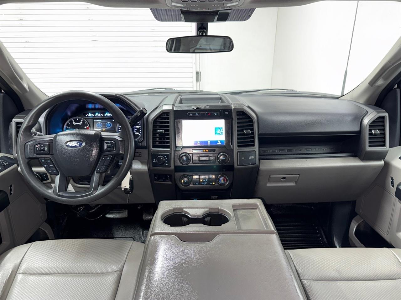 Ford F-250 SD XL Crew Cab 4WD 2022