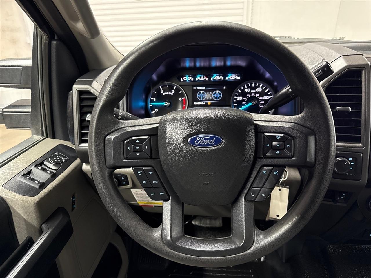 Ford F-250 SD XL Crew Cab 4WD 2022