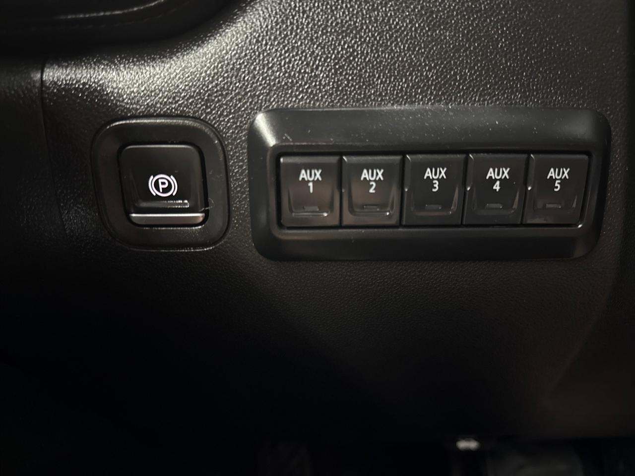 Chevrolet Silverado 3500HD LT Crew Cab 4WD 2023