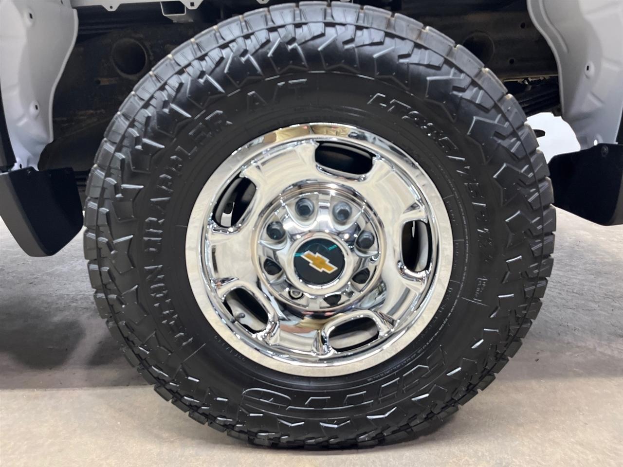 Chevrolet Silverado 2500HD Work Truck Crew Cab Long Box 4WD 2023