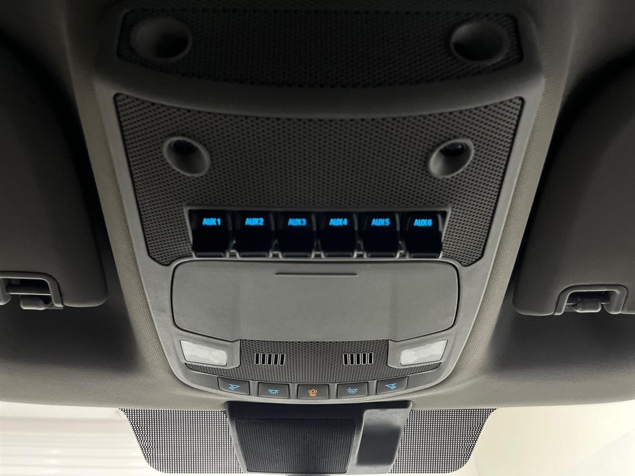 Ford F-350 SD XL Crew Cab Long Bed DRW 4WD 2020