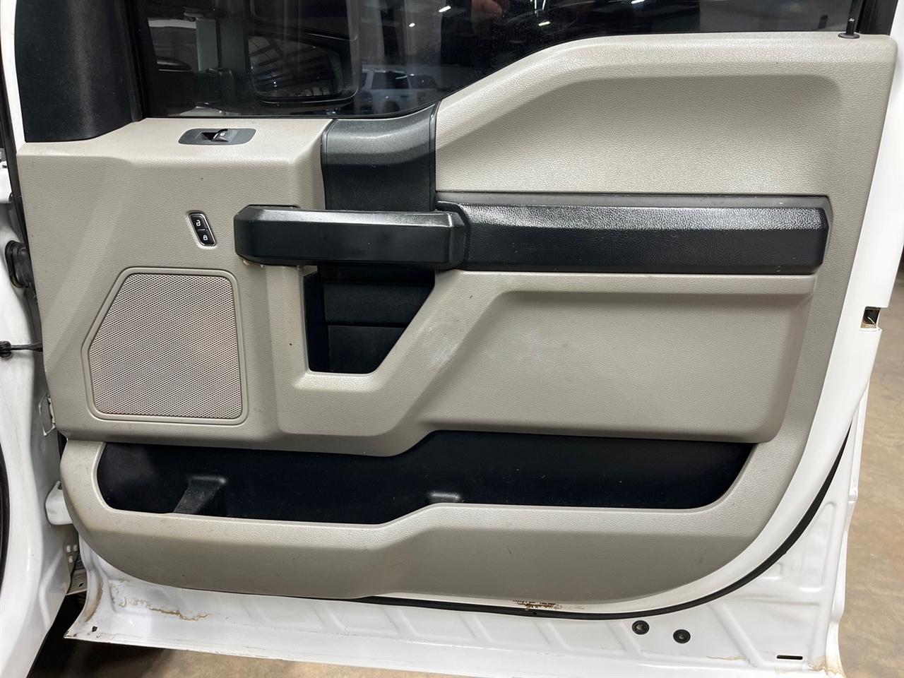 Ford F-350 SD XL Crew Cab Long Bed DRW 4WD 2020