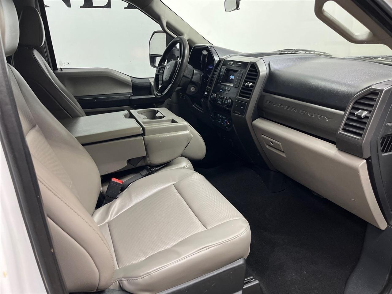 Ford F-350 SD XL Crew Cab Long Bed DRW 4WD 2020