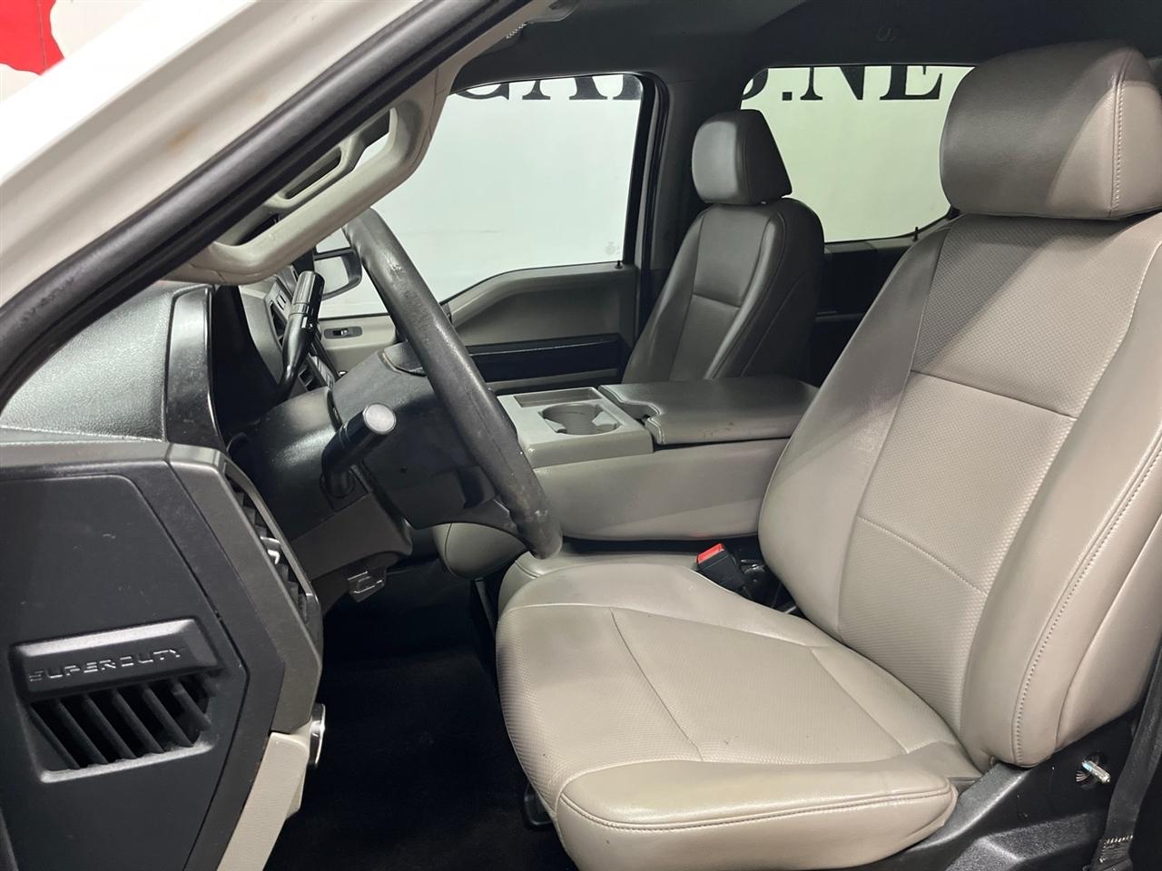 Ford F-350 SD XL Crew Cab Long Bed DRW 4WD 2020