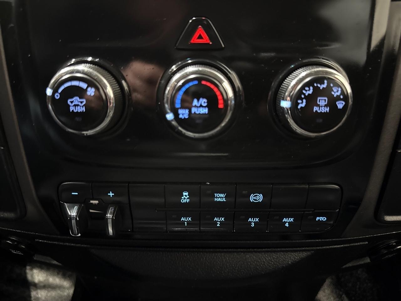 RAM 4500 Crew Cab LWB 2WD 2014