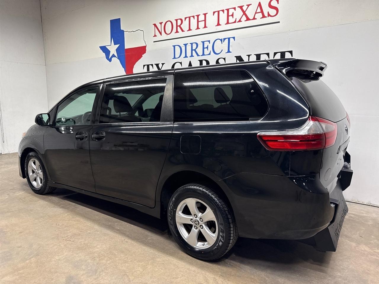 Toyota Sienna LE 7-Passenger Mobility Auto Access 2020