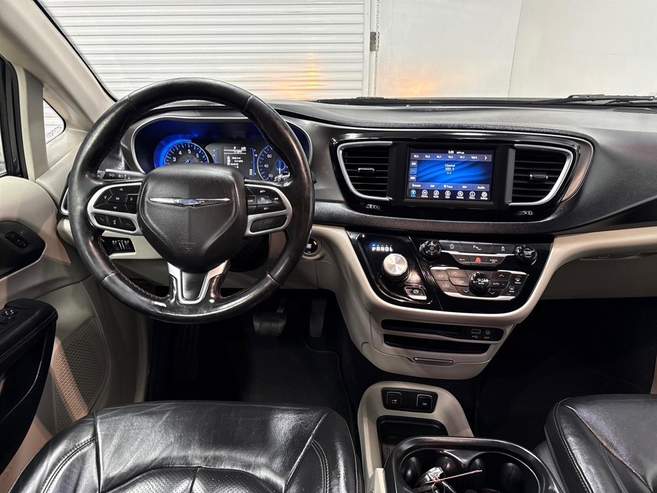 Chrysler Pacifica Touring-L 2020