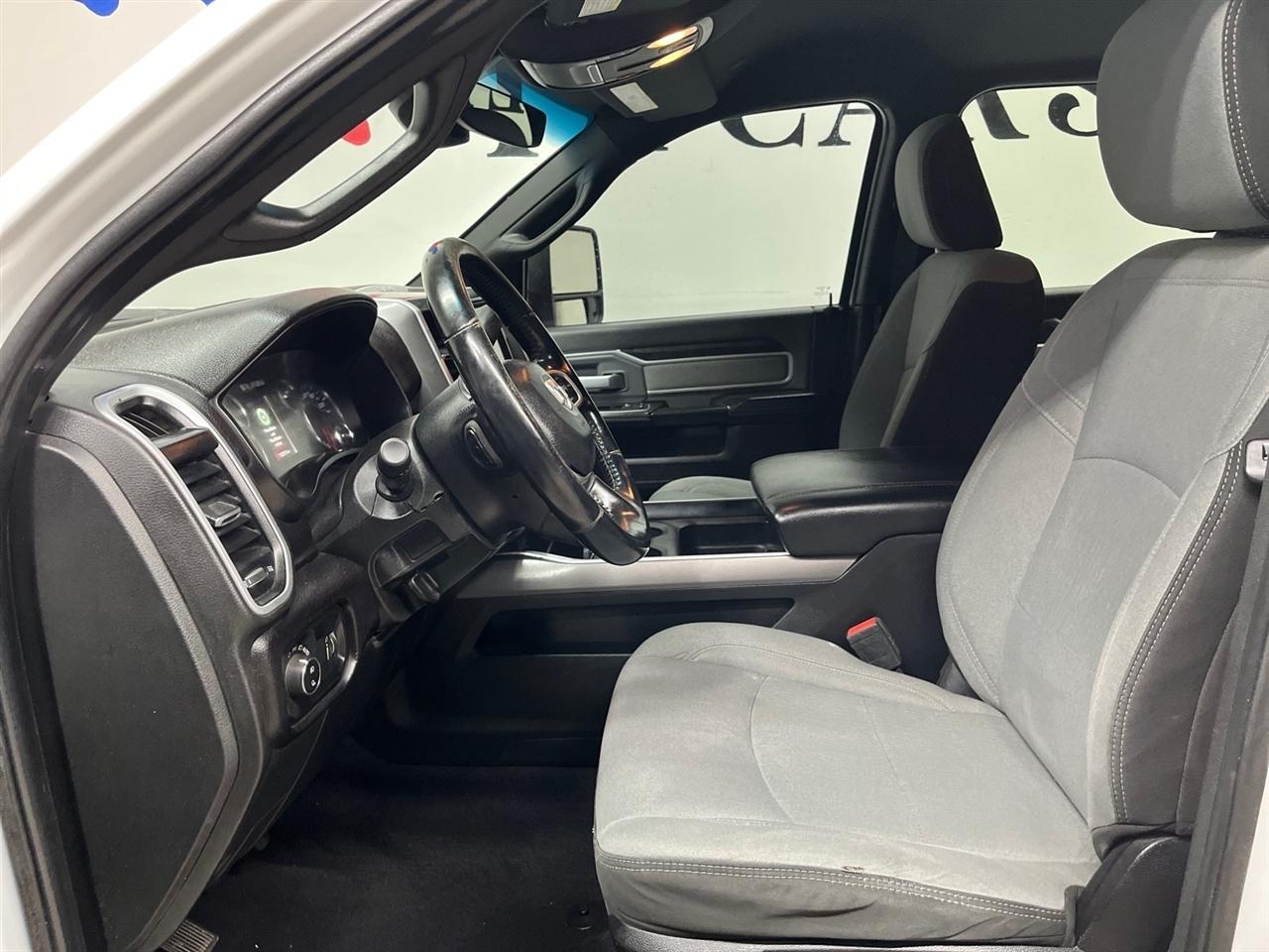 RAM 2500 Tradesman Crew Cab SWB 4WD 2023