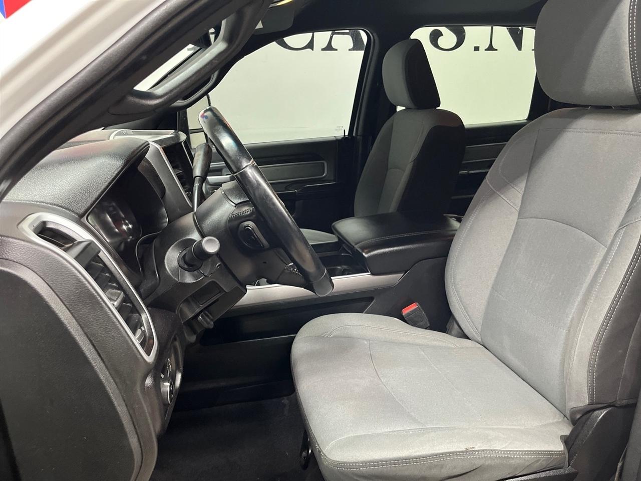 RAM 2500 Tradesman Crew Cab SWB 4WD 2023