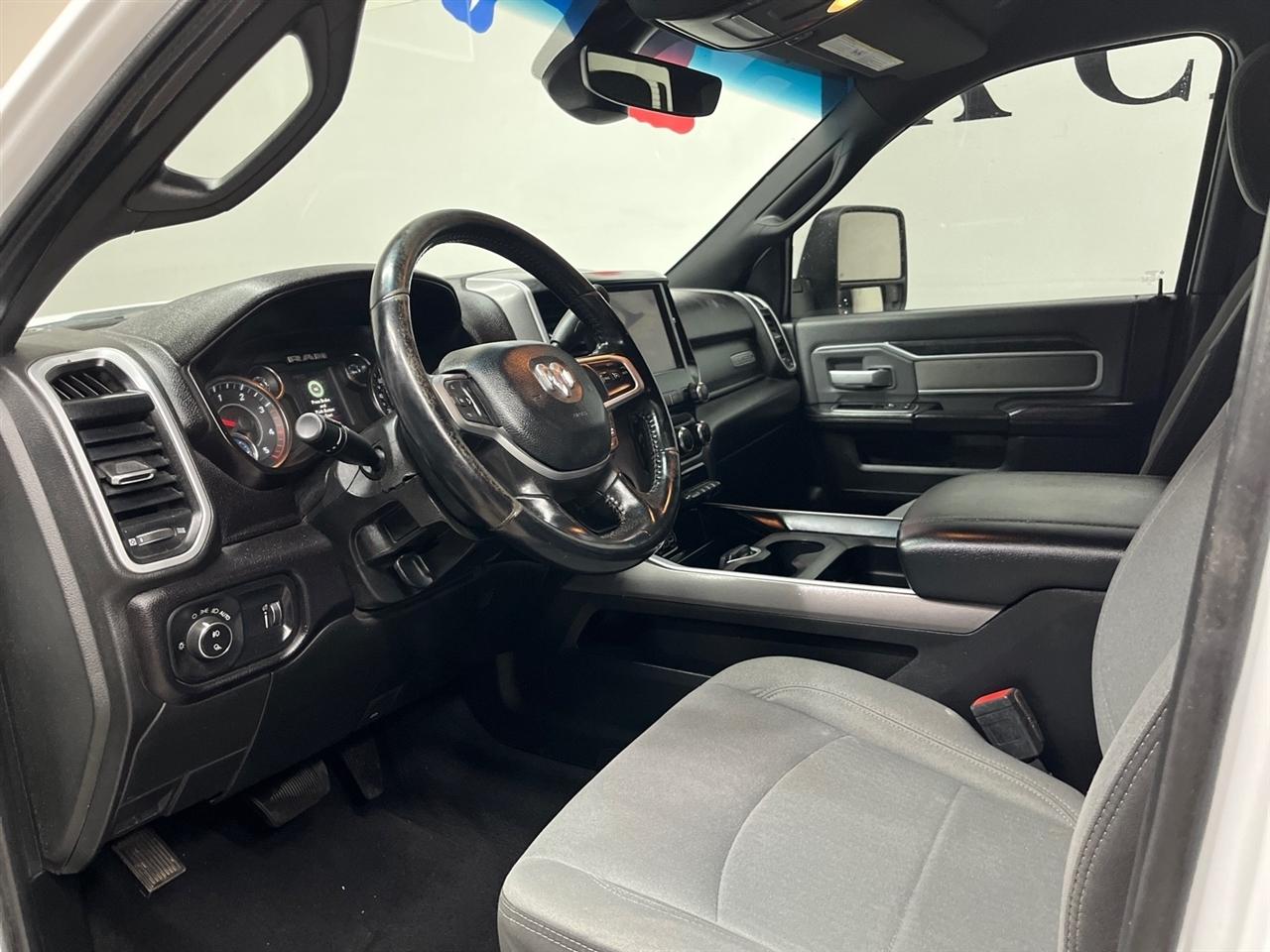 RAM 2500 Tradesman Crew Cab SWB 4WD 2023