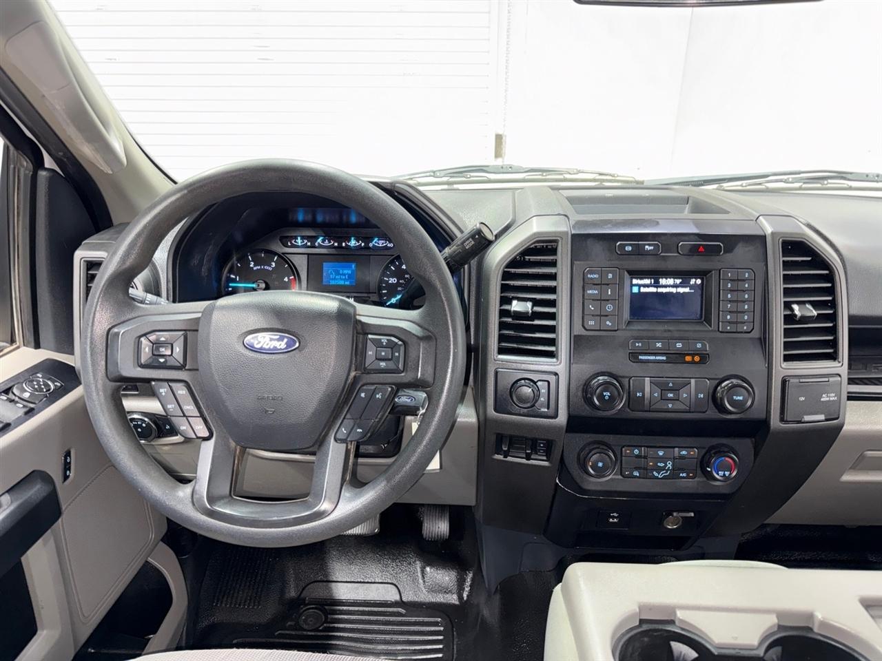 Ford F-350 SD King Ranch Crew Cab Long Bed DRW 4WD 2022