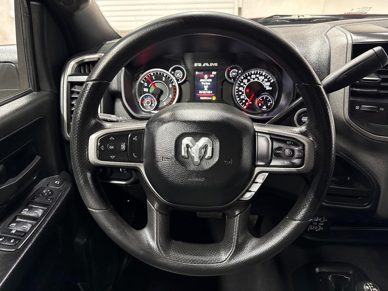 RAM 2500 Tradesman Crew Cab SWB 4WD 2024