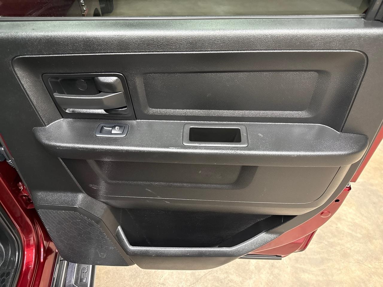 RAM 2500 Tradesman Crew Cab SWB 4WD 2024