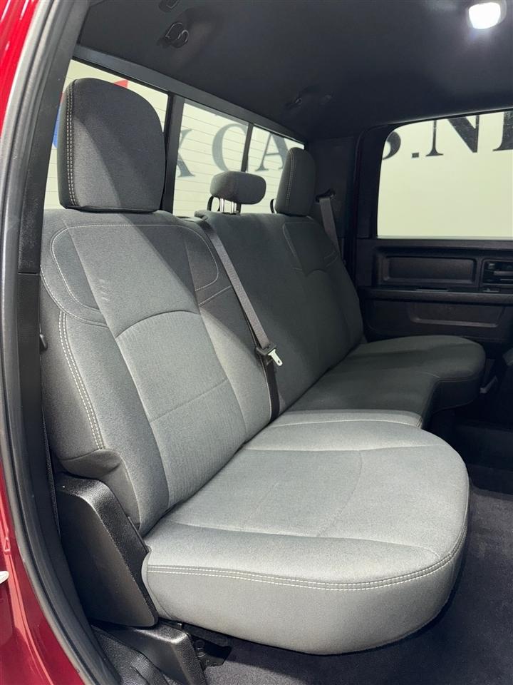 RAM 2500 Tradesman Crew Cab SWB 4WD 2024