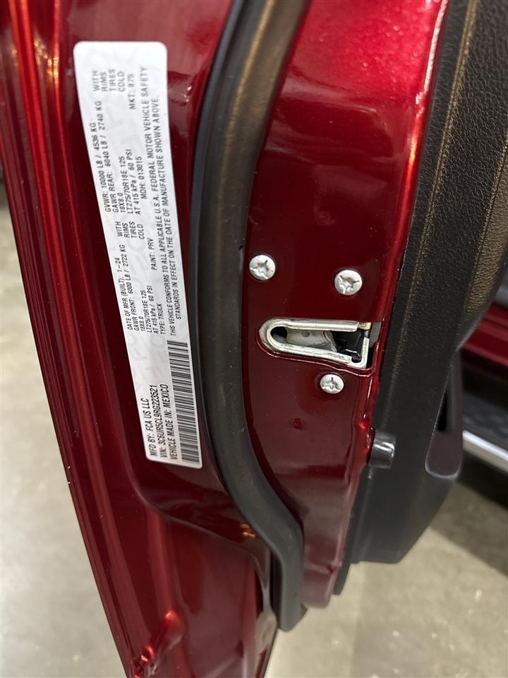 RAM 2500 Tradesman Crew Cab SWB 4WD 2024