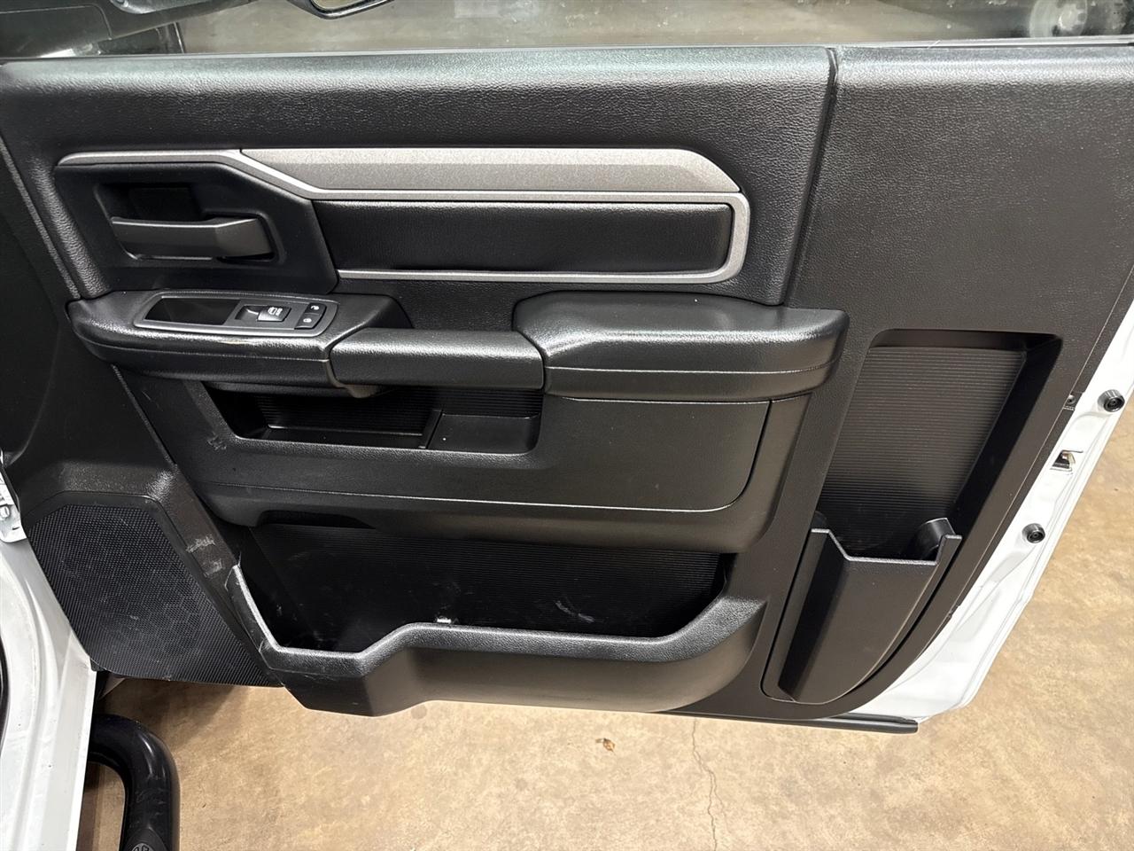 RAM 5500 Regular Cab 4WD DRW 2022