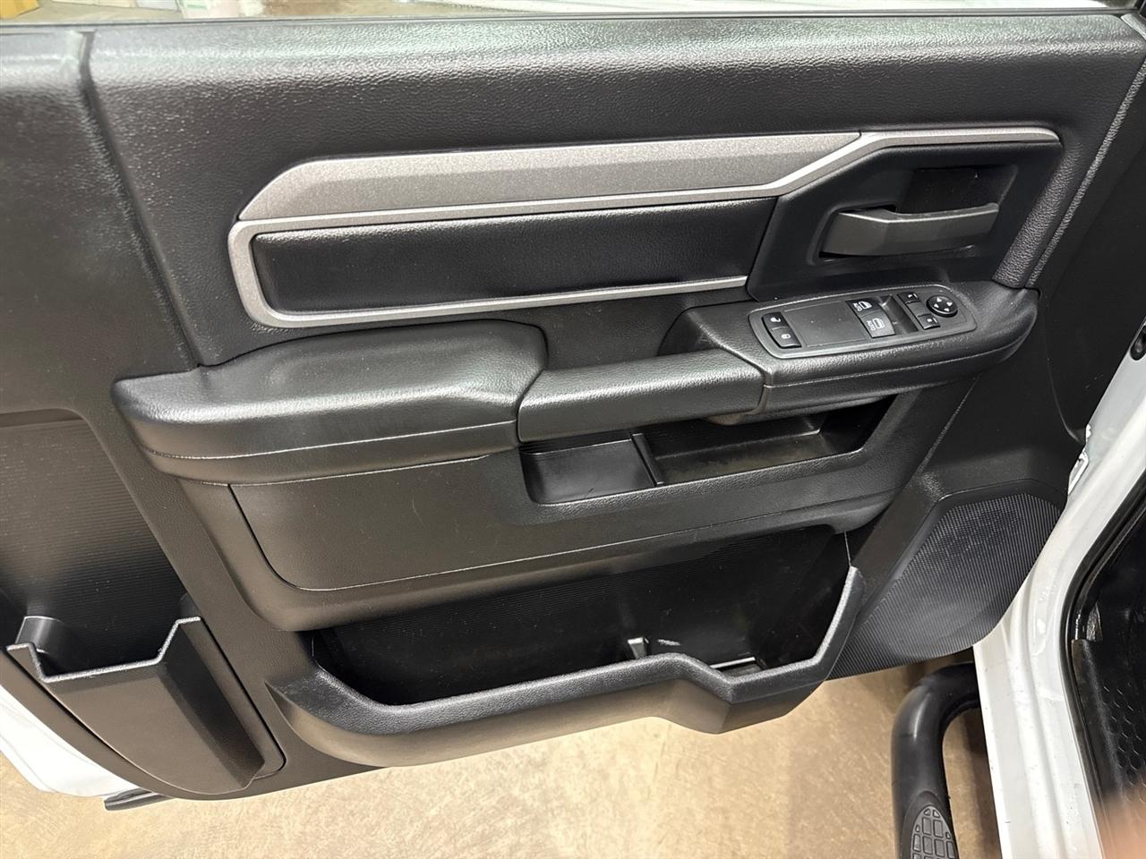 RAM 5500 Regular Cab 4WD DRW 2022