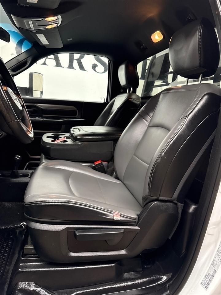 RAM 5500 Regular Cab 4WD DRW 2022