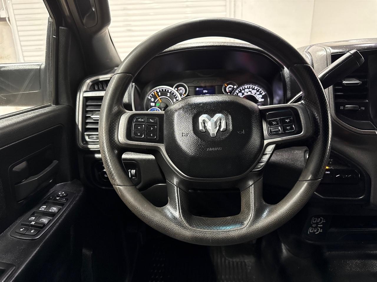 RAM 2500 Tradesman Crew Cab LWB 4WD 2022