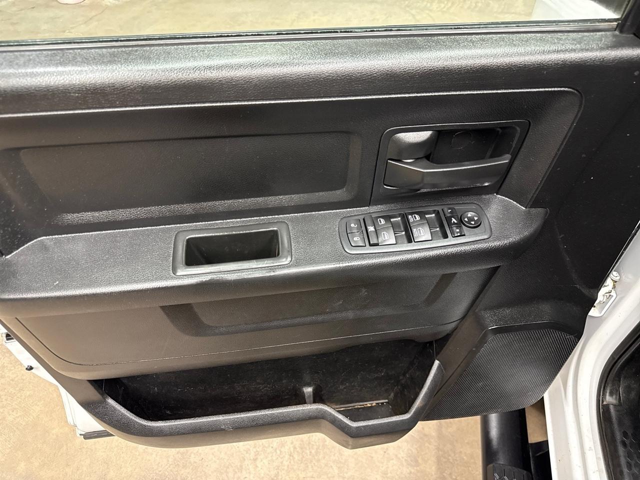 RAM 2500 Tradesman Crew Cab LWB 4WD 2022