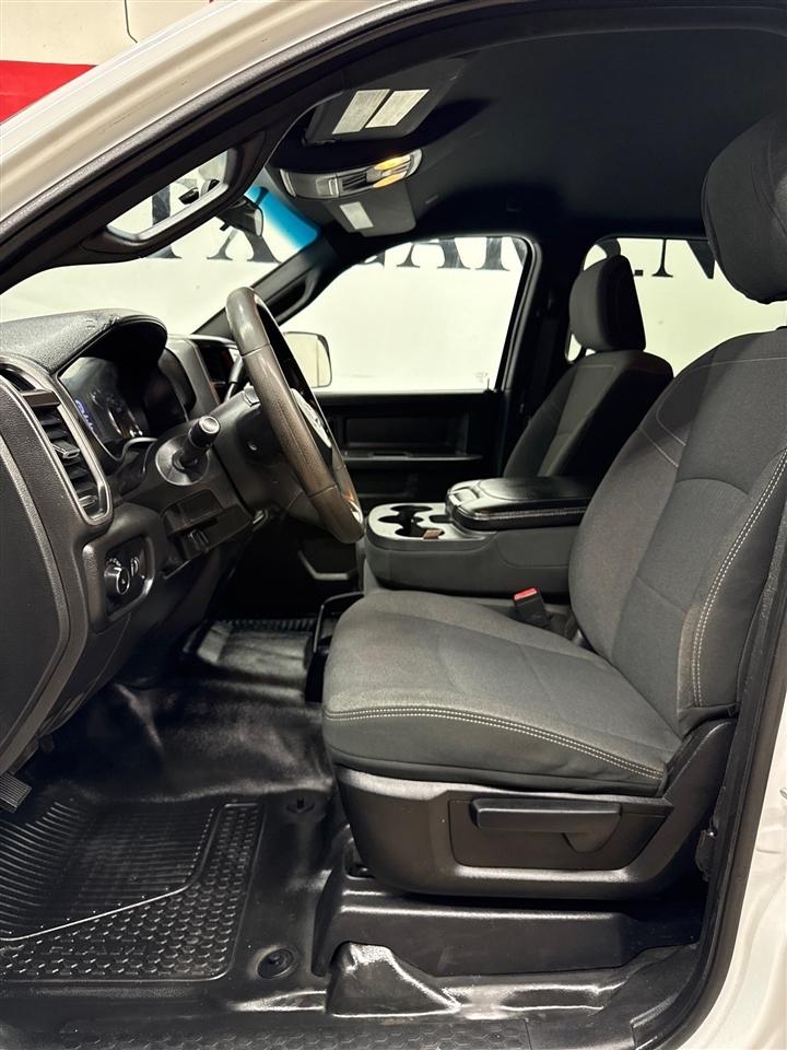 RAM 2500 Tradesman Crew Cab LWB 4WD 2022