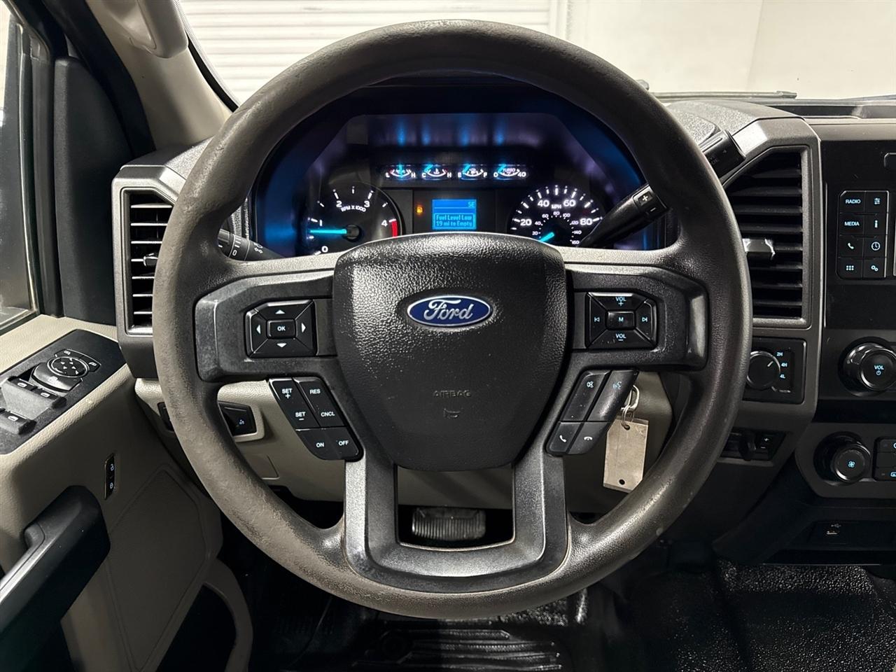 Ford F-350 SD XL Crew Cab Long Bed DRW 4WD 2020