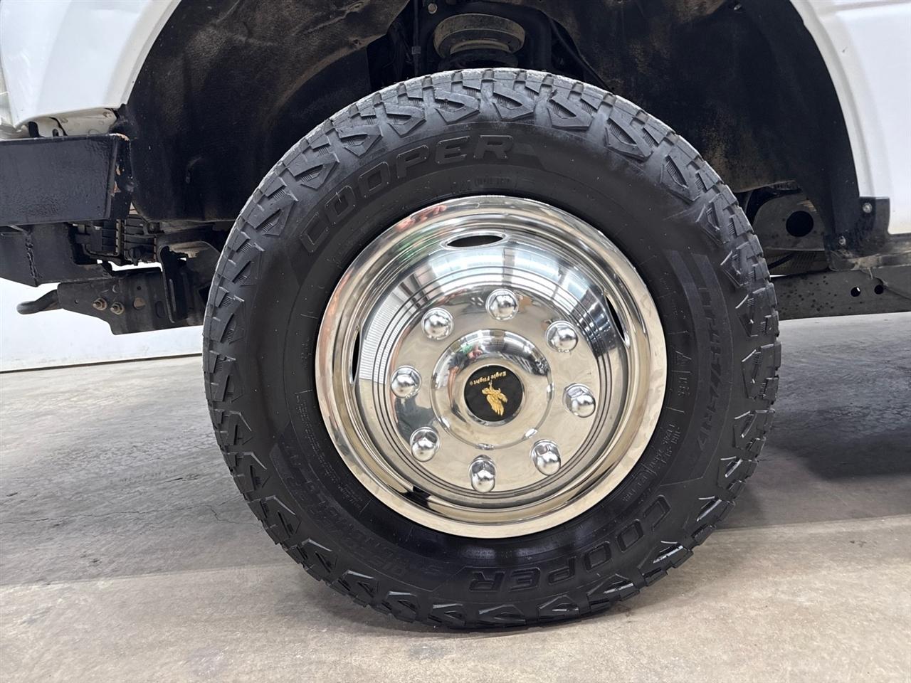 Ford F-350 SD XL Crew Cab Long Bed DRW 4WD 2020