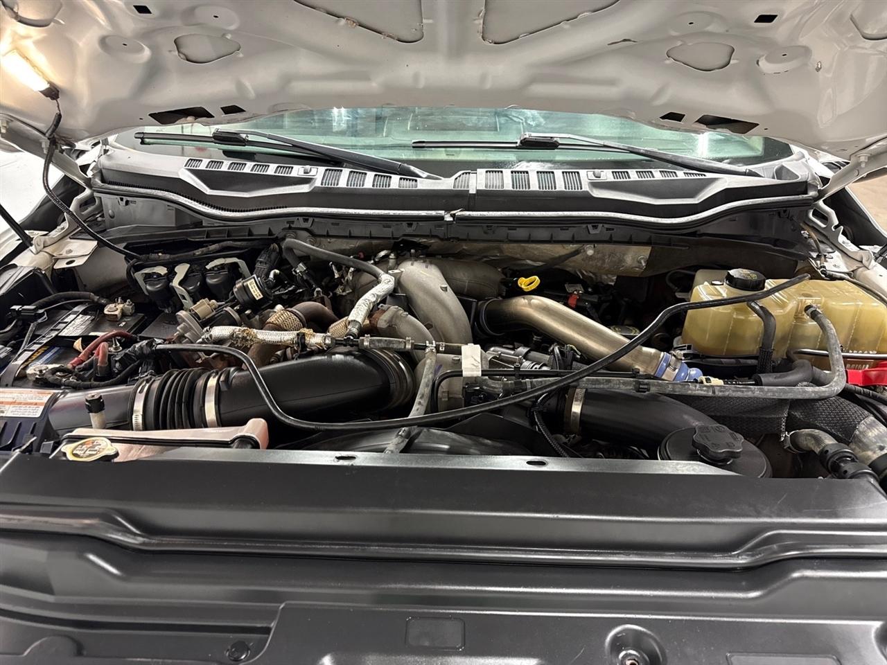 Ford F-350 SD XL Crew Cab Long Bed DRW 4WD 2020