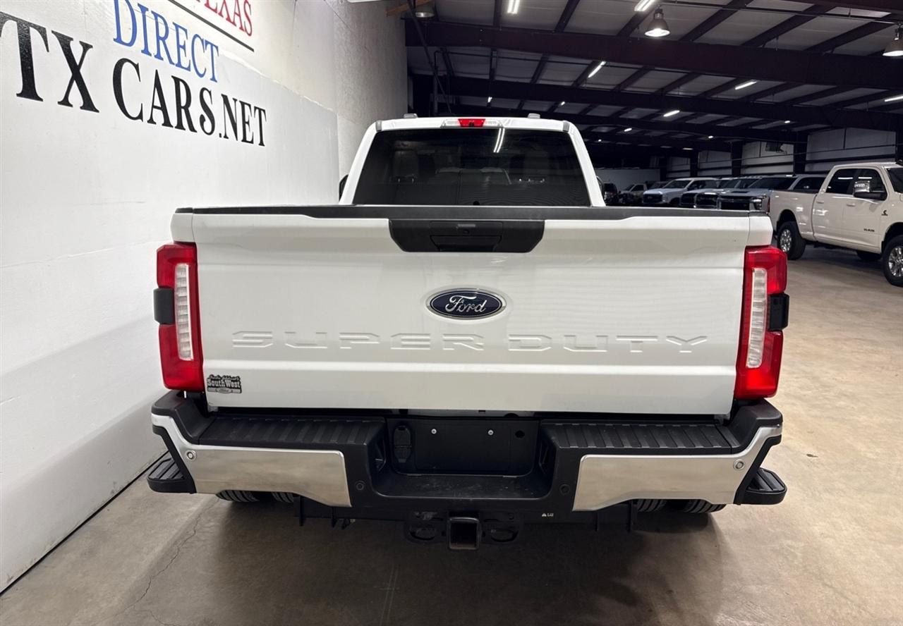 Ford F-450 SD XLT Crew Cab DRW 4WD 2023