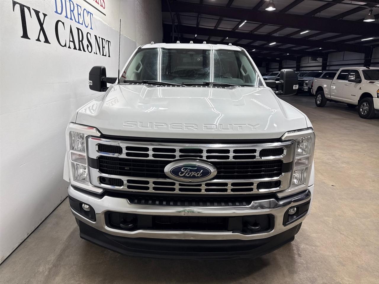 Ford F-450 SD XLT Crew Cab DRW 4WD 2023