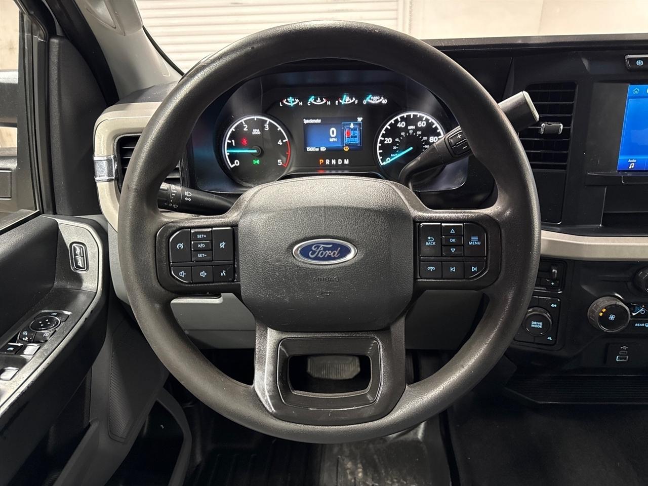 Ford F-450 SD XLT Crew Cab DRW 4WD 2023