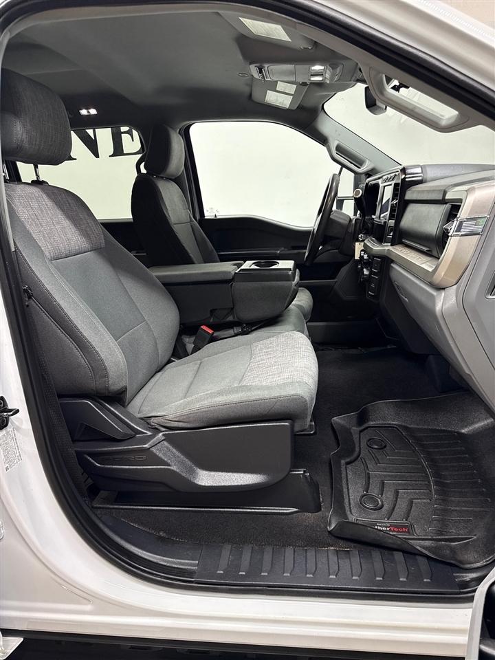 Ford F-450 SD XLT Crew Cab DRW 4WD 2023