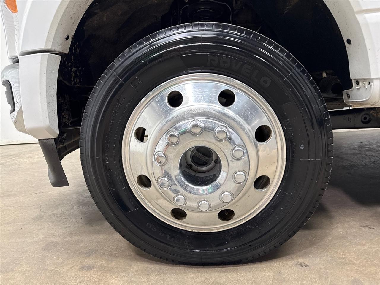 Ford F-450 SD XLT Crew Cab DRW 4WD 2023