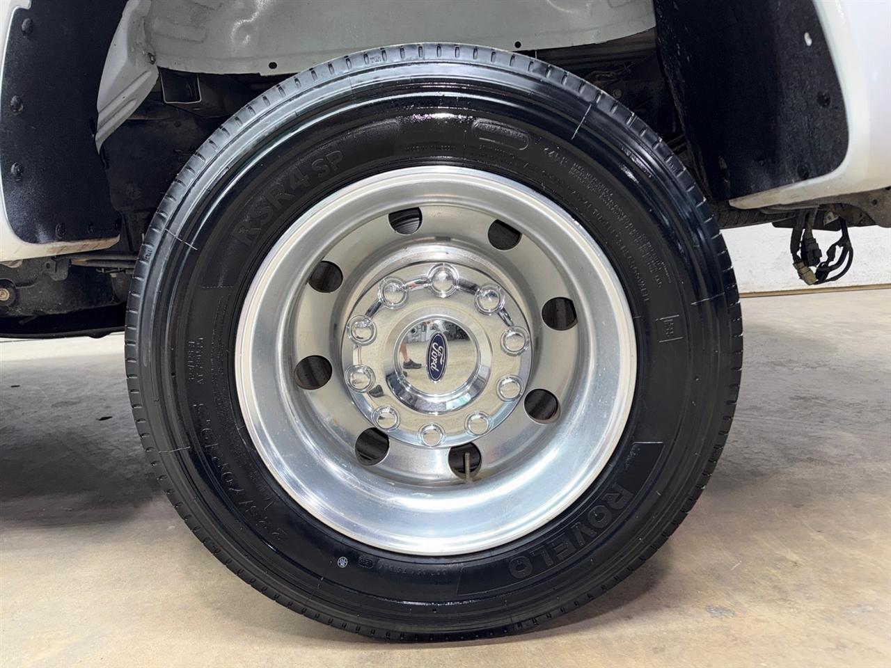 Ford F-450 SD XLT Crew Cab DRW 4WD 2023