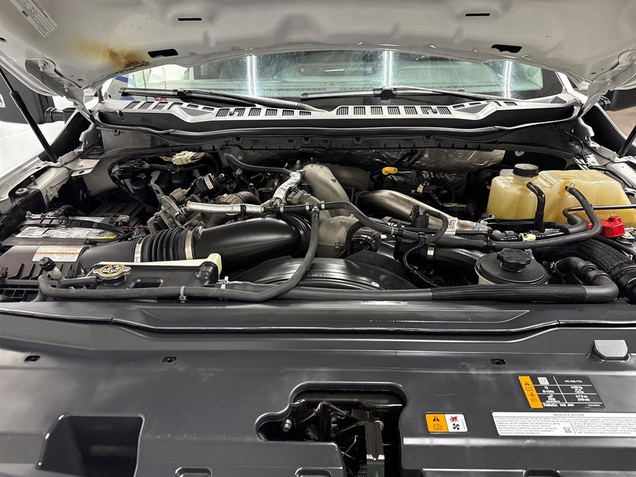 Ford F-450 SD XLT Crew Cab DRW 4WD 2023