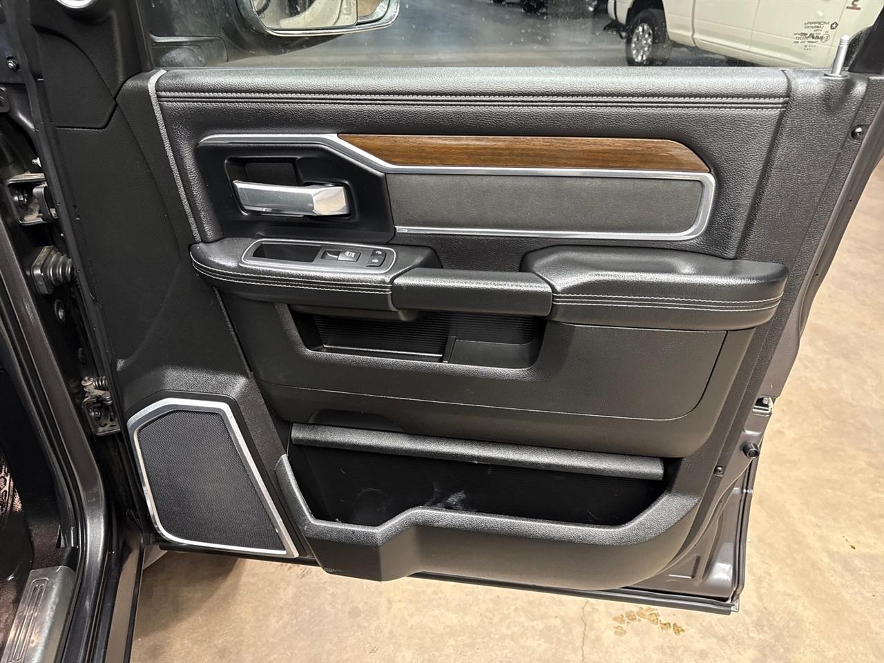 RAM 5500 Crew Cab SWB 4WD DRW 2022